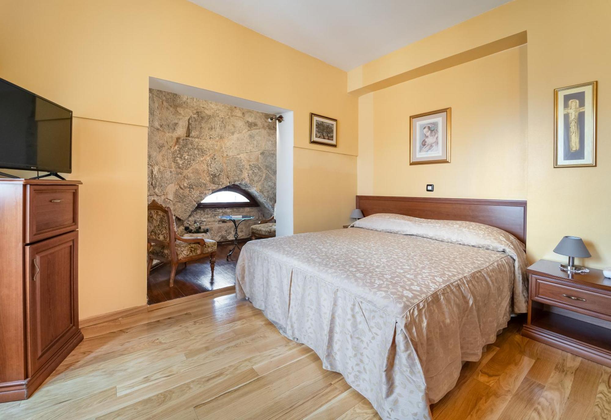 Peristil Hotel